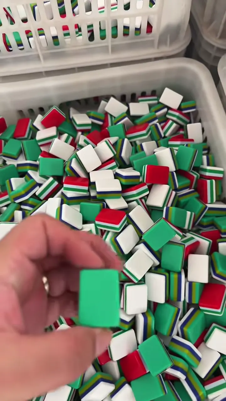 Emerald Green 4-Layer Acrylic Mahjong Tile Blanks material reference
