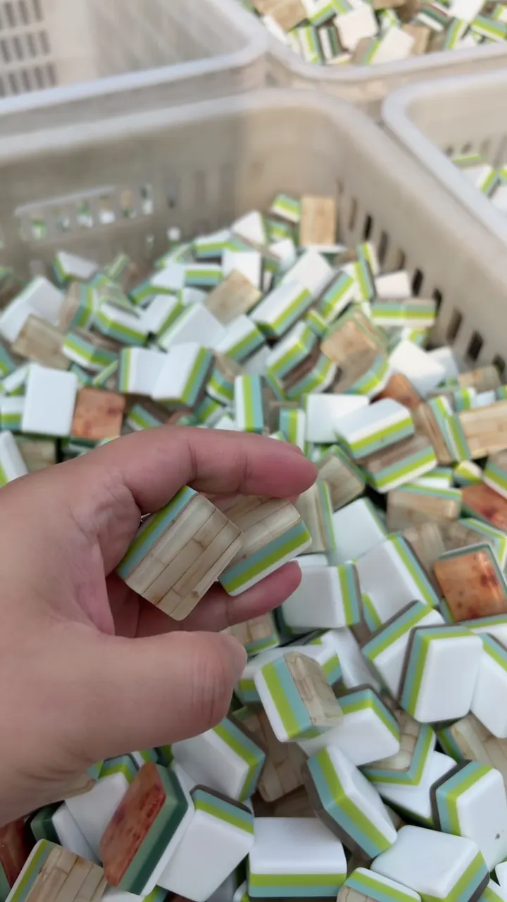 Woodgrain 4-Layer Acrylic Mahjong Tile Blanks material reference